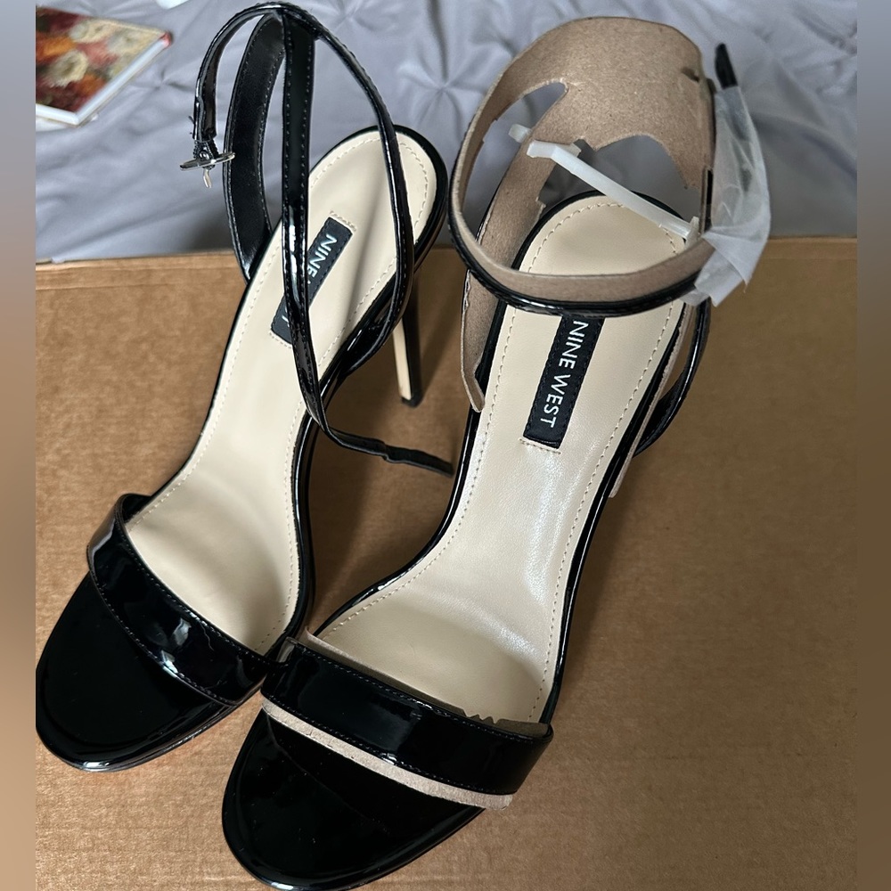 NINE WEST Heeled sandal , New with tag .